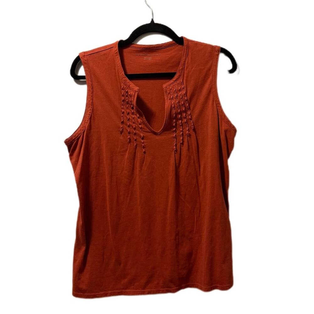 New York and Company tank cotton rusty brown in color